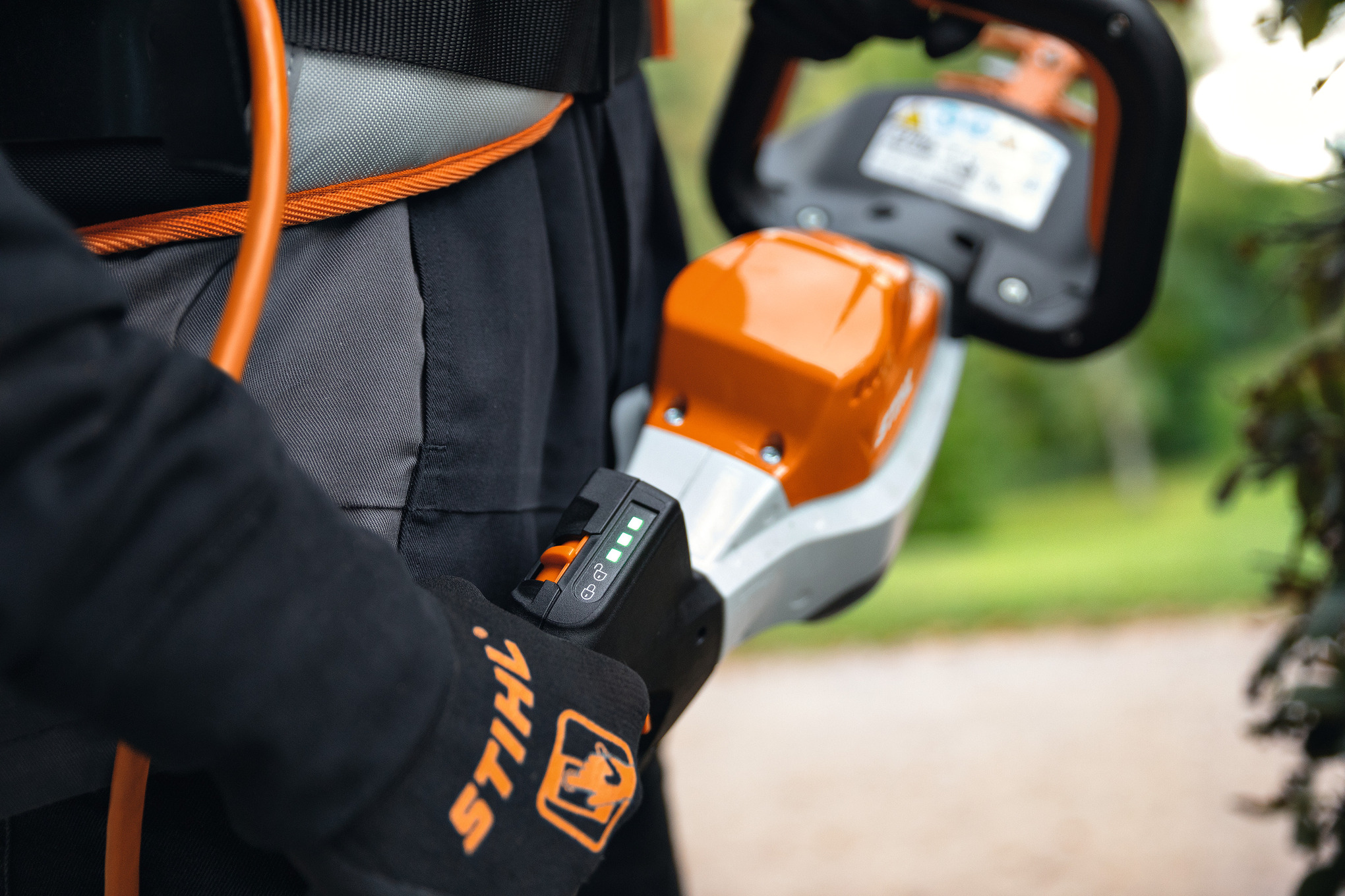 HSA 130 R ohne Akku und Ladegerät
